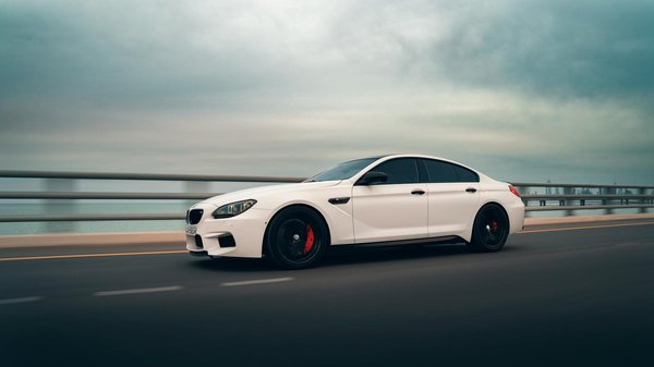 Quick & Easy Steps to Swap Your Suzuki SV1000 Headlight Bulb Using Simple Tools